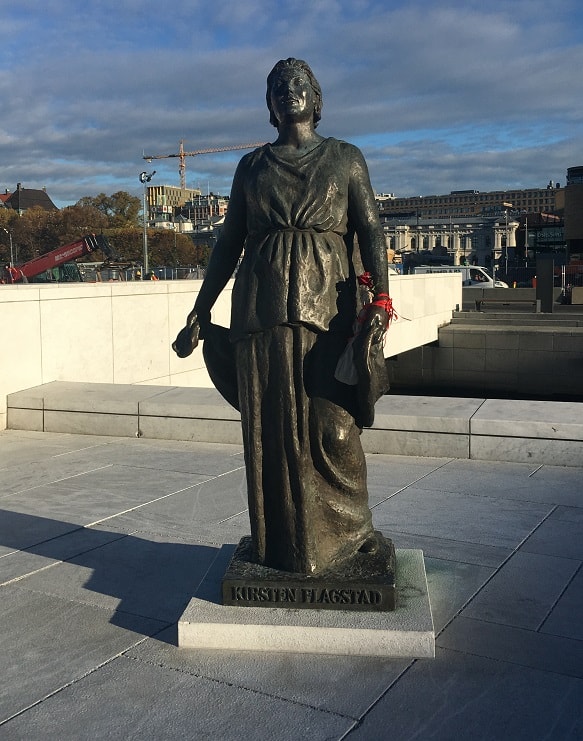 Oslo - Statue of Kirsten Flagstad - Opera Soprano