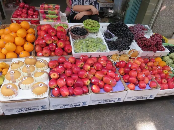 Saigon-HoChiMinh-Market-Fruit