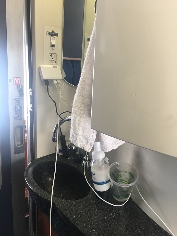Amtrak-Sleeper-Sink