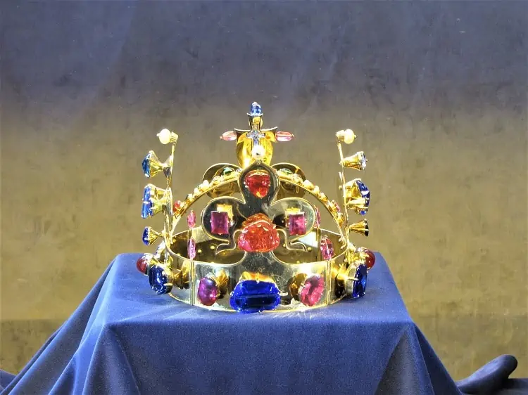 Visit Prague Castle - Crown Jewels