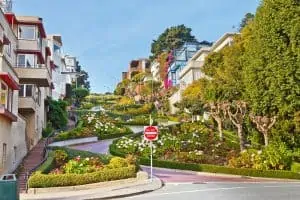 Lombard Street San Francisco - "The Crookedest Street in the World!" 