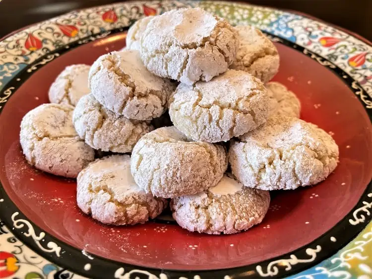 Wonderful Chewy Amaretti Cookies