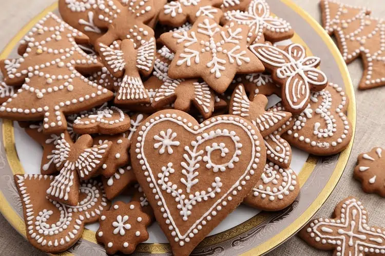 Czech Pernik na Figurky - Gingerbread Cookies
