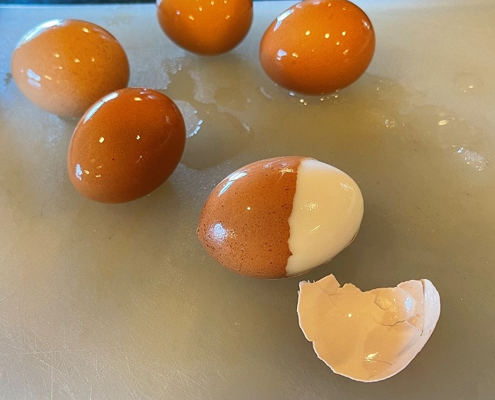 Peeling-the-Eggs