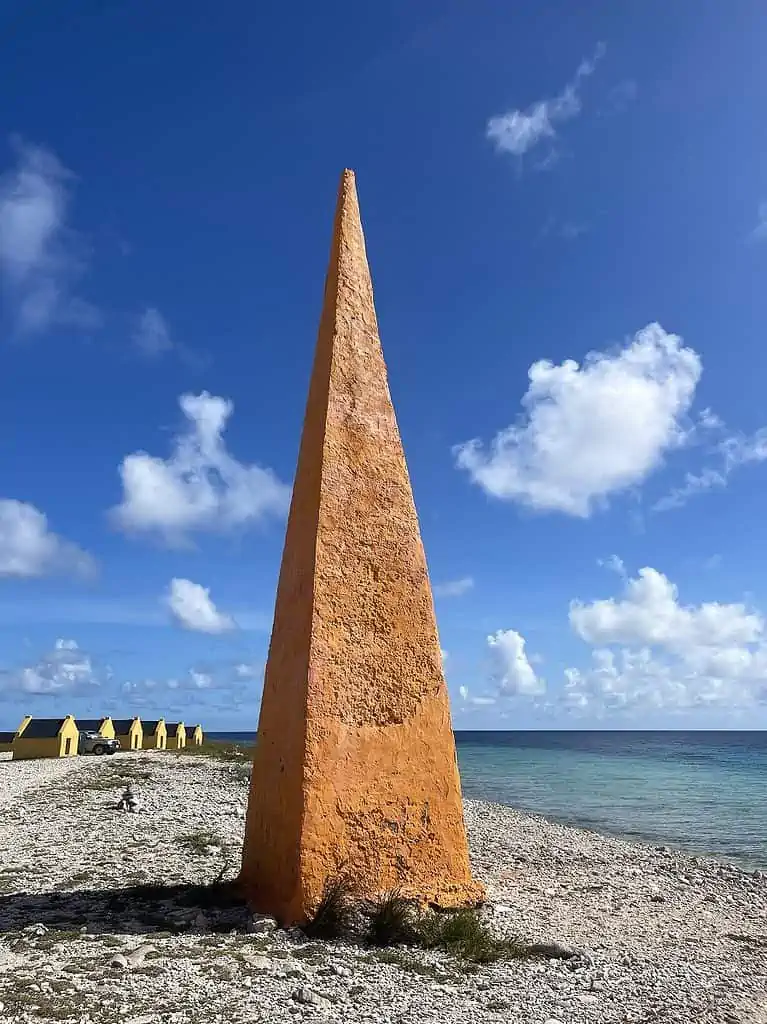 Orange Pan - Obelisk