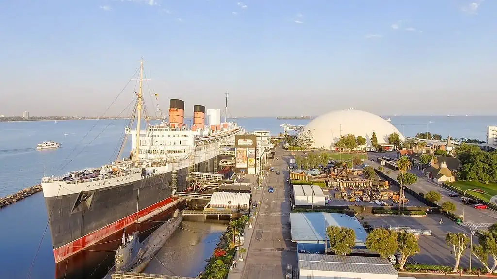  RMS Queen Mary is the ocean liner which sailed on the North Atlantic Ocean from 1936 to 1967.