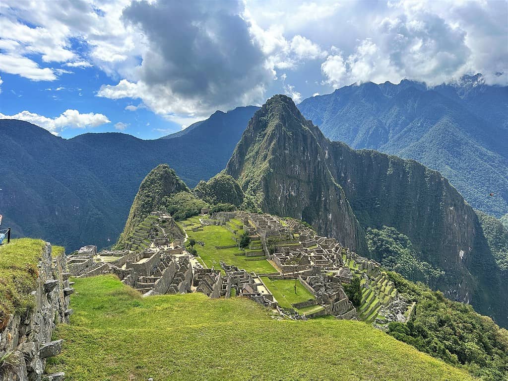 A Panoramic View Of Machu Picchu - The best tour of the sacred valley and machu picchu