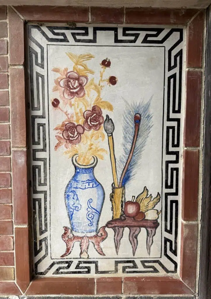 6 Day Taipei & Northern Taiwan Itinerary: Sun Moon Lake, Shifen & Taipei 101 6 A wall painting at the Lin Family Mansion