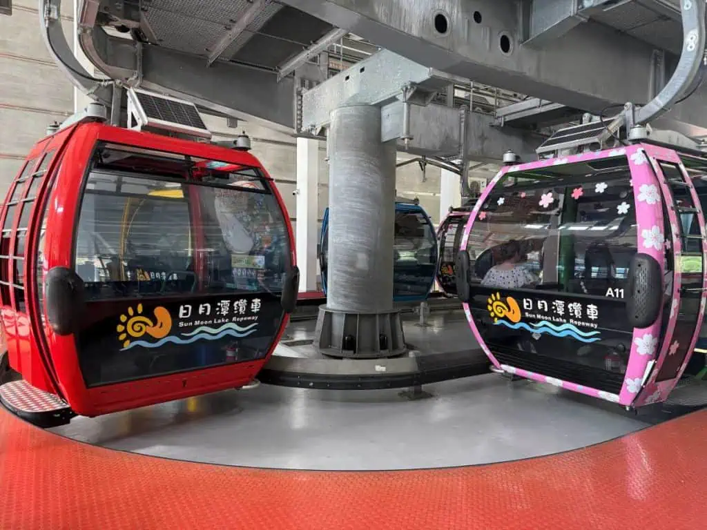6 Day Taipei & Northern Taiwan Itinerary: Sun Moon Lake, Shifen & Taipei 101 23 The boarding area for the Ropeway Gondolas at Sun Moon Lake