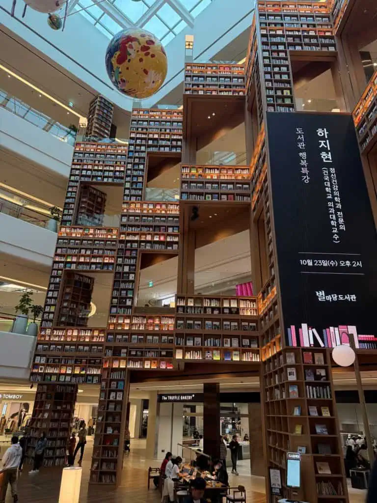 6 Days in Seoul: Royal Palaces, Korean BBQ, Hanbok, and the Unforgettable DMZ 41 Starfield Library 2